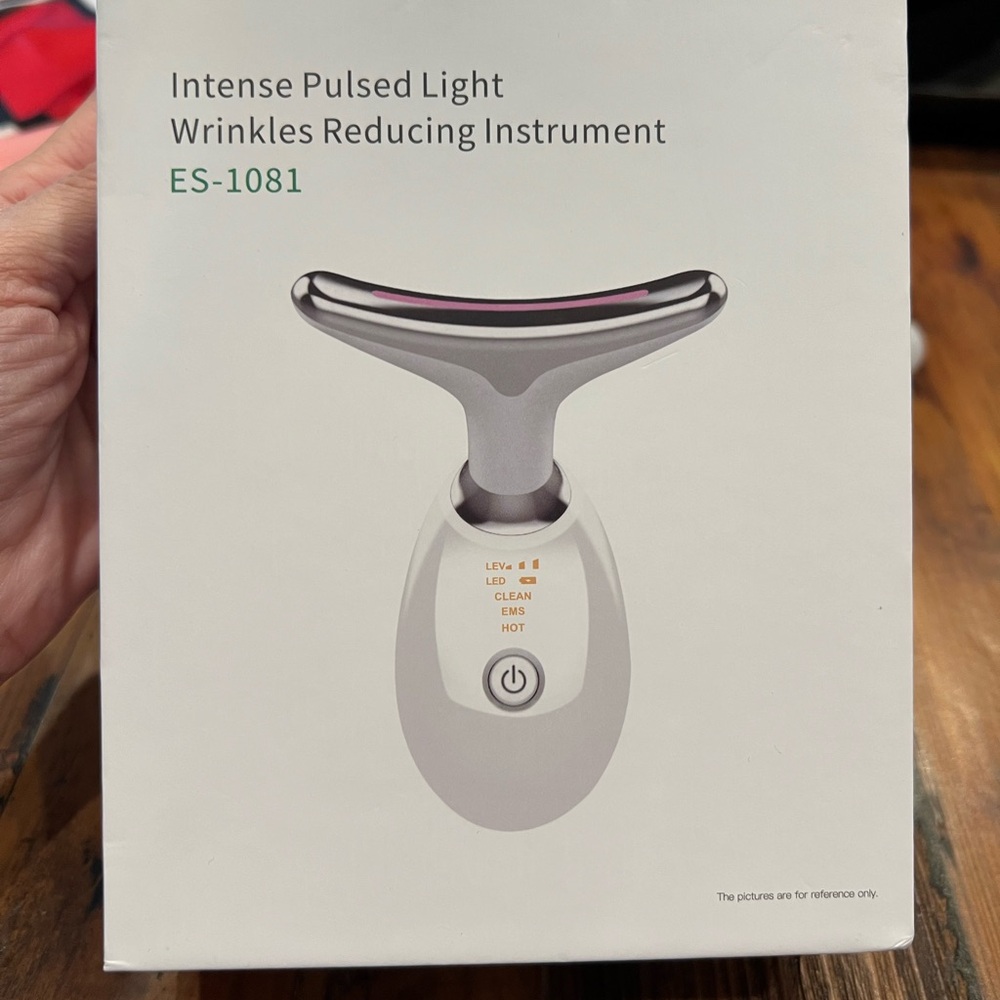 Silver Skincare Tool with Ergonomic Design